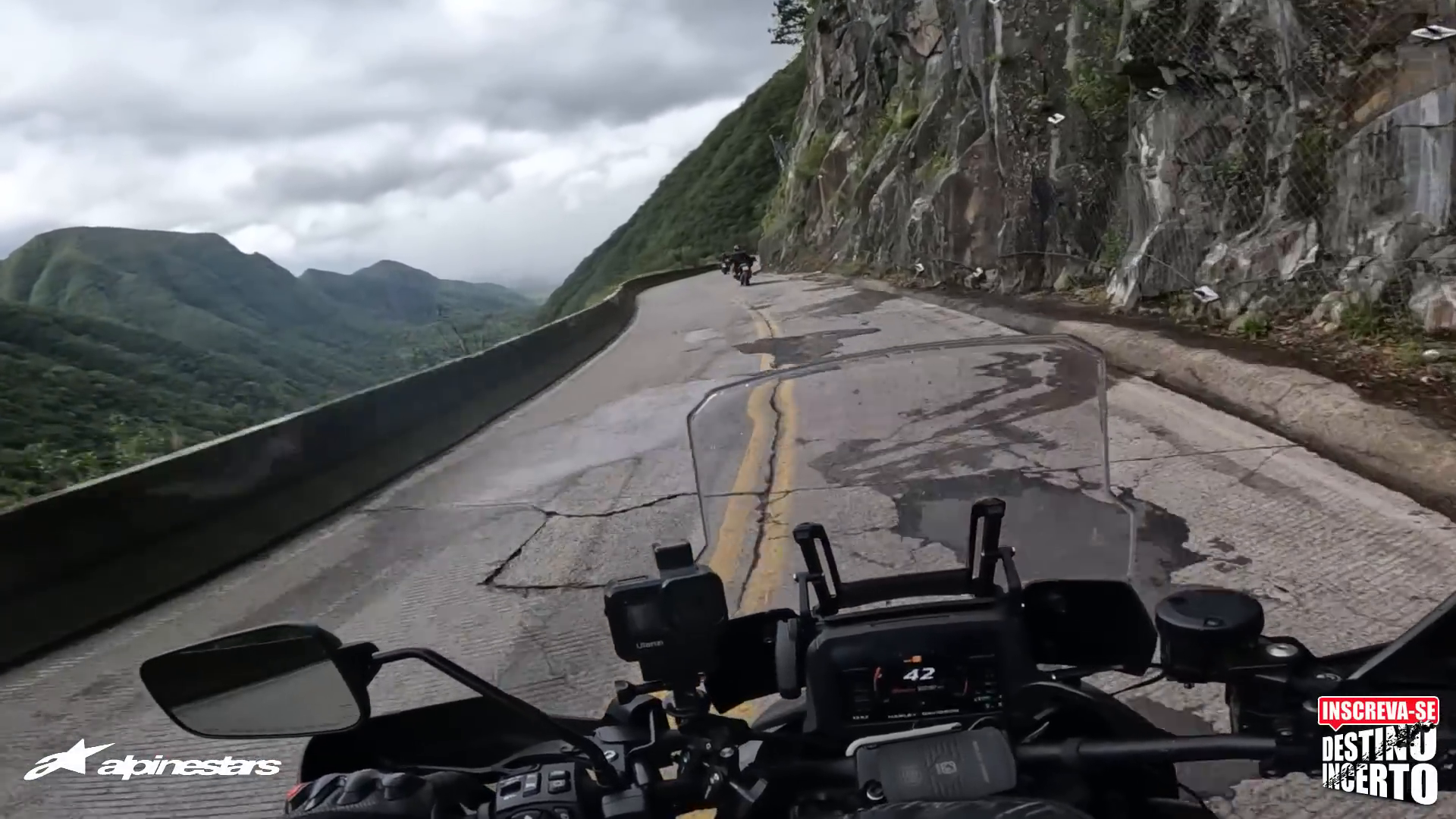 Motociclistas na Serra do Rio do Rastro